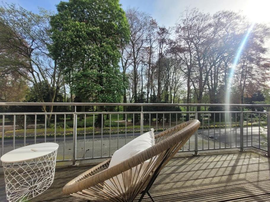 Mit Blick In Den Emsseepark Warendorf Exterior foto